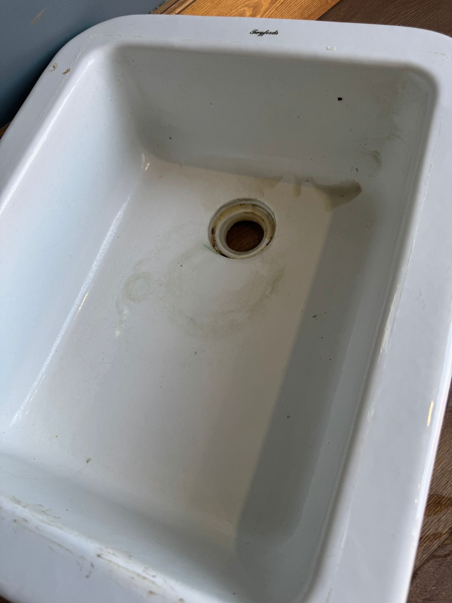 White ceramic vintage twyfords rectangular sink with central drain reclaimed ceramic basin 50cm utility lab use
