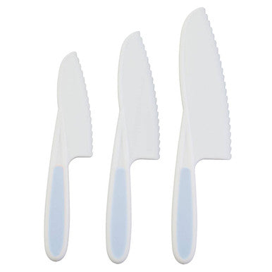 Set of three translucent white plastic salad knives with pastel blue handles and serrated edges for desserts or salads